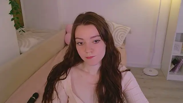 Lana  Cute  online show from 13, 7, 2026