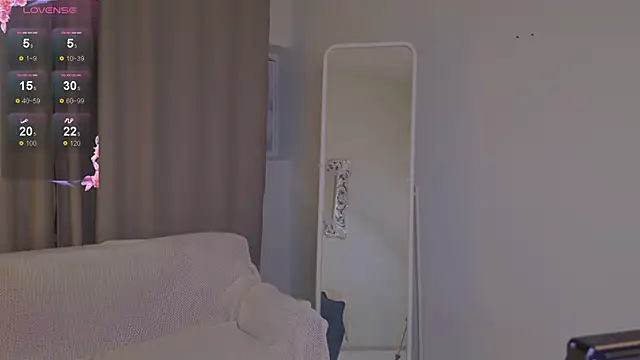 Snapshot of Lana__Cute_ chatting on 17, 3, 2025 Lana Cute online show from 17, 3, 2025