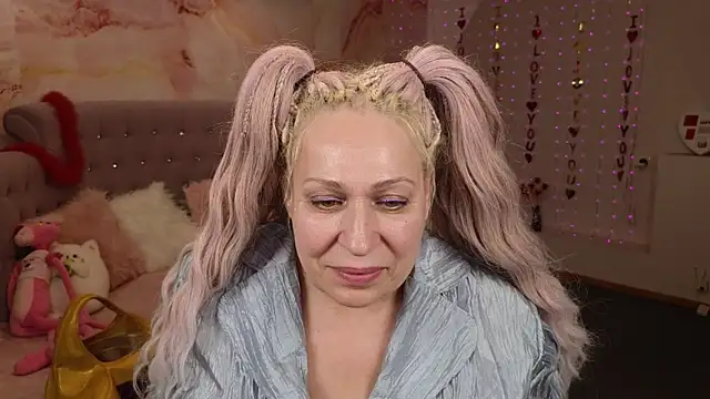 Penelope Pinky online show from 11, 3, 2025