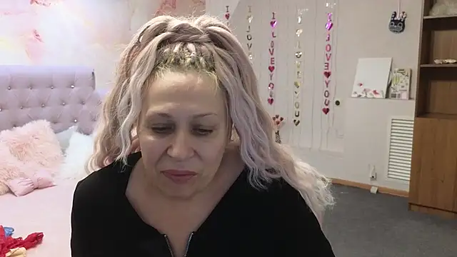 Penelope Pinky online show from 18, 3, 2025