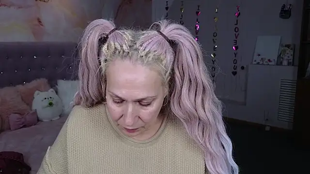 Penelope Pinky online show from 19, 3, 2025