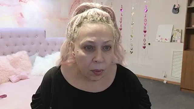 Penelope Pinky online show from 18, 3, 2025