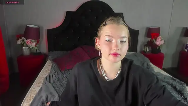 Lilly  Bennet online show from 8, 1, 2025