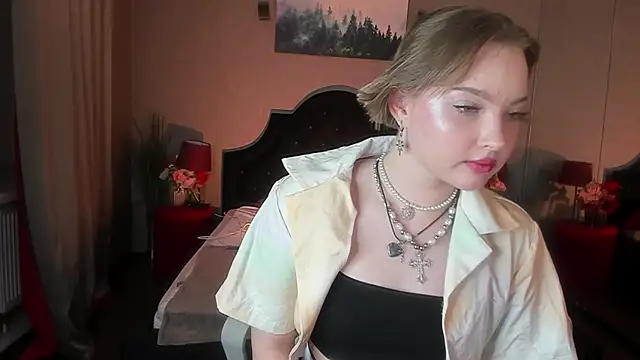 Lilly  Bennet online show from 3, 1, 2025