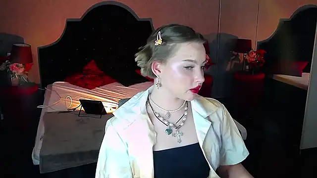 Lilly  Bennet online show from 3, 1, 2025