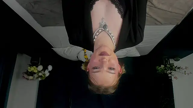 Lilly  Bennet online show from 9, 1, 2025