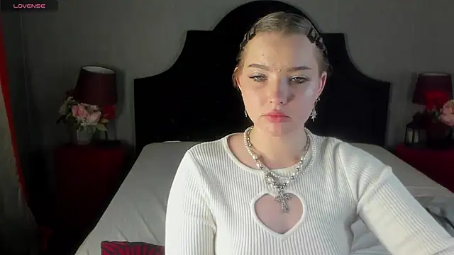 Lilly  Bennet online show from 7, 1, 2025