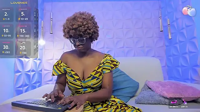 lolajenkins  online show from 24, 1, 2025