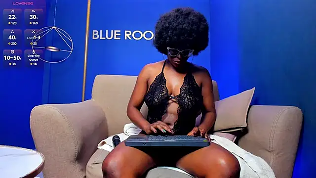 lolajenkins  online show from 12, 2, 2025