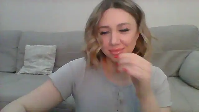 VickyLove047 online show from 18, 3, 2025