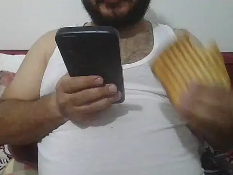 Snapshot of UrfavSlaveBitch chatting on 2, 6, 2026 UrfavSlaveBitch online show from 2, 6, 2026