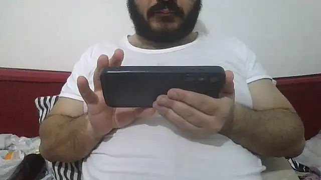 UrfavSlaveBitch online show from 29, 3, 2026