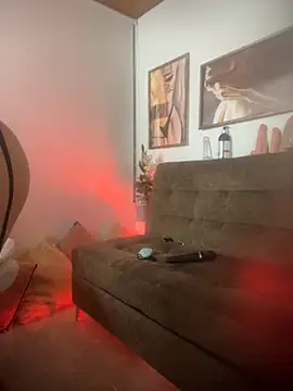 Snapshot of Adeellee_ chatting on 3, 10, 2025 Adeellee online show from 3, 10, 2025