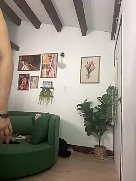 Adeellee  online show from 11, 4, 2026