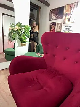 Adeellee  online show from 8, 4, 2026