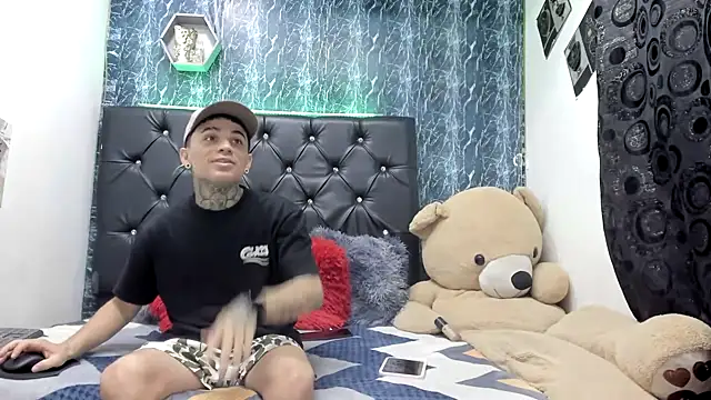 exotic hot couple online show from 16, 11, 2025