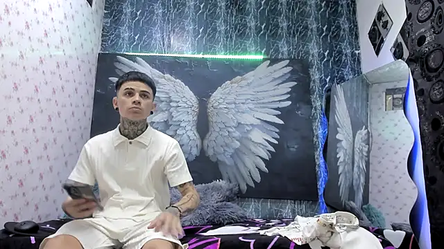 exotic hot couple online show from 9, 3, 2026