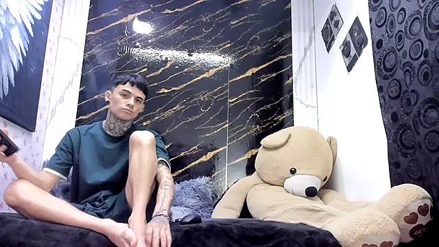 exotic hot couple online show from 4, 5, 2026