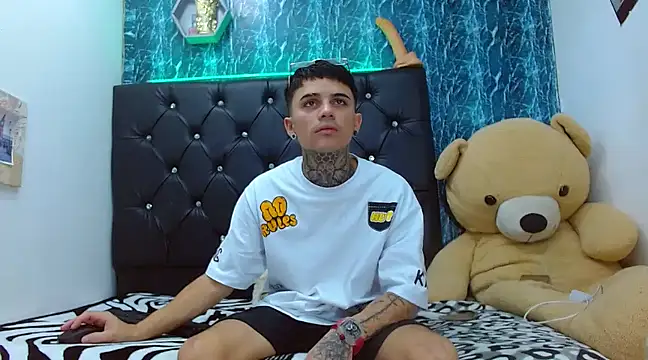 exotic hot couple online show from 25, 2, 2025