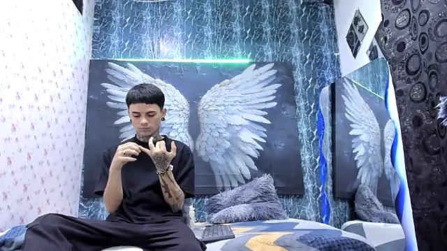 exotic hot couple online show from 30, 3, 2026