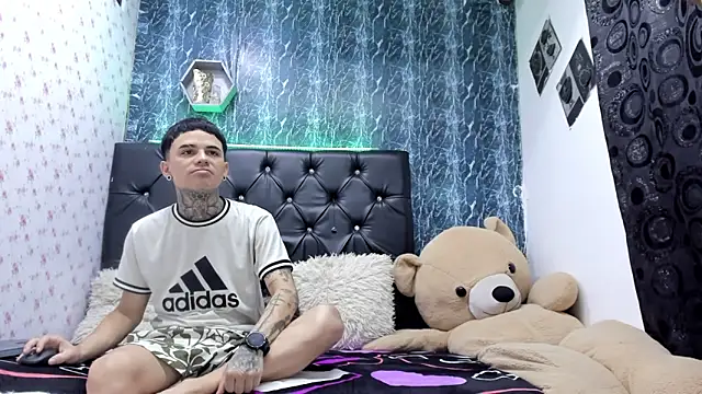 exotic hot couple online show from 12, 1, 2026