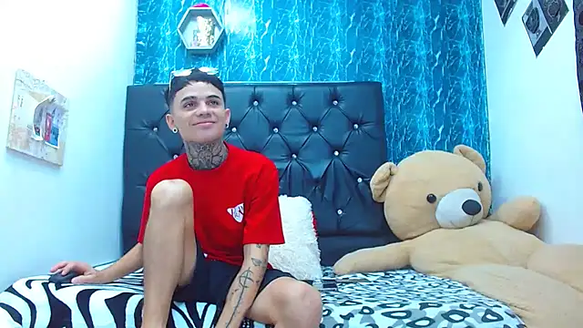 exotic hot couple online show from 9, 3, 2025