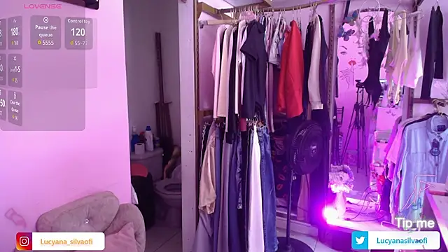 LucyanaSilva online show from 4, 3, 2026