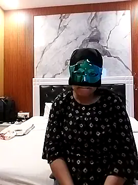 hornycoupleJandS online show from 17, 4, 2026