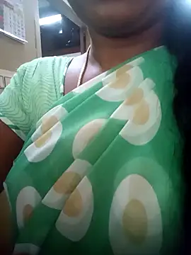 Snapshot of telugu_heroine9 chatting on 18, 12, 2024 telugu heroine9 online show from 18, 12, 2024