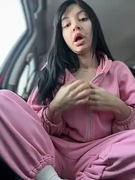 JulliaVegas online show from 5, 2, 2026