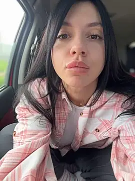JulliaVegas online show from 3, 6, 2026