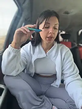 JulliaVegas online show from 25, 4, 2026