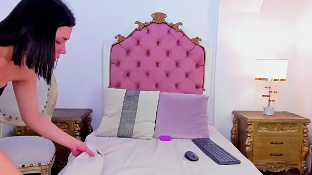 rebeca watsson online show from 12, 3, 2025