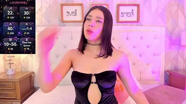 Snapshot of rebeca_watsson chatting on 5, 2, 2026 rebeca watsson online show from 5, 2, 2026