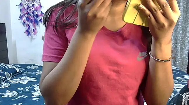 hot  surbhi online show from 9, 3, 2025