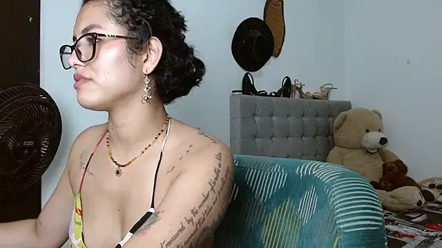 Sexy Lia  online show from 21, 4, 2026