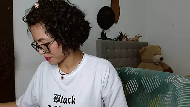 Sexy Lia  online show from 28, 4, 2026