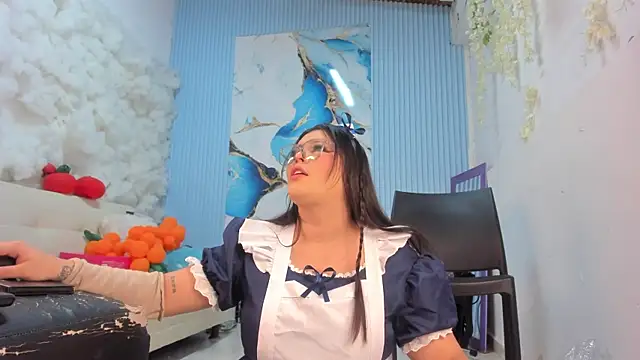 Danniela18  online show from 24, 4, 2026