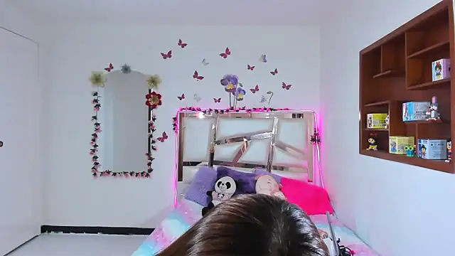 Snapshot of perlabeautiful chatting on 4, 10, 2025 perlabeautiful online show from 4, 10, 2025