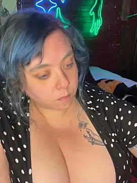 SleazeLouize online show from 16, 12, 2024