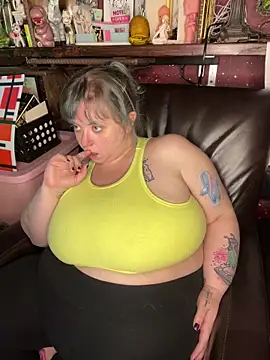 SleazeLouize online show from 13, 2, 2025