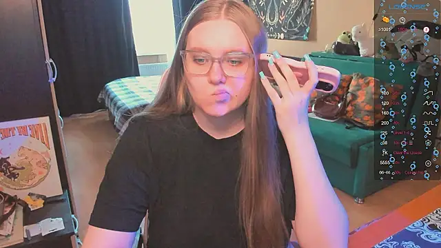 Alice Dreamgirl  online show from 22, 3, 2026