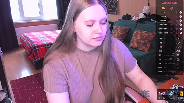 Alice Dreamgirl  online show from 13, 1, 2026