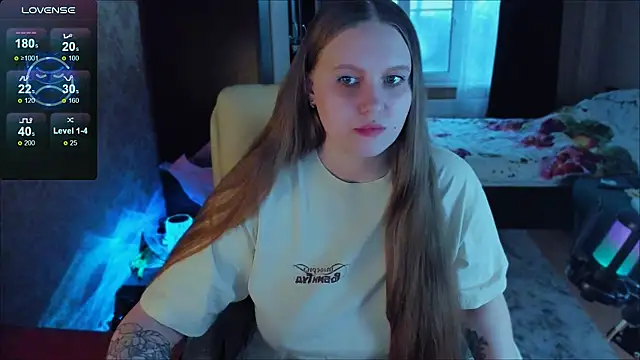 Alice Dreamgirl  online show from 9, 3, 2025