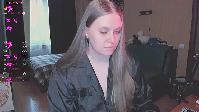 Alice Dreamgirl  online show from 5, 11, 2025