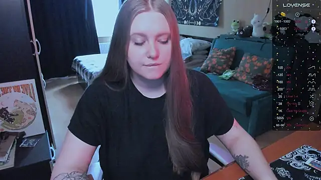 Alice Dreamgirl  online show from 14, 4, 2026