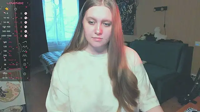 Alice Dreamgirl  online show from 26, 10, 2025