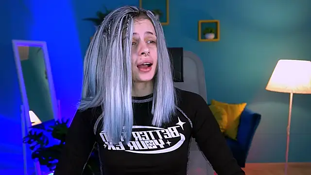 Snapshot of JadeCastle_ chatting on 5, 11, 2025 JadeCastle online show from 5, 11, 2025