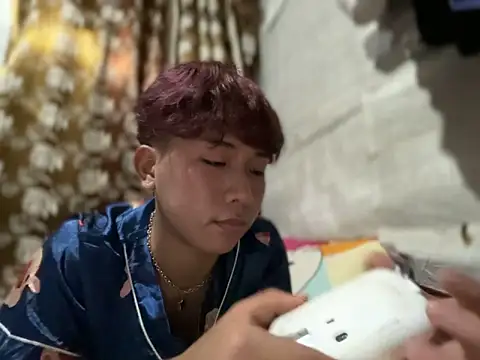 Snapshot of dangerzone0122 chatting on 24, 3, 2026 dangerzone0122 online show from 24, 3, 2026