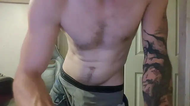 Snapshot of Huntzg23 chatting on 10, 7, 2026 Huntzg23 online show from 10, 7, 2026